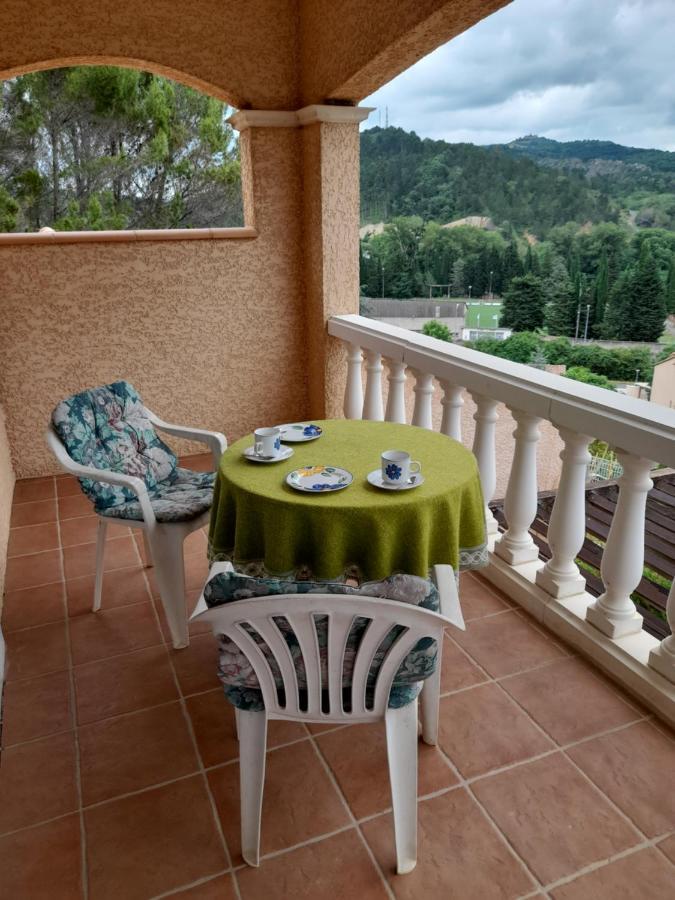 Chez Bernard Et Rosina Bed & Breakfast Esperaza ภายนอก รูปภาพ