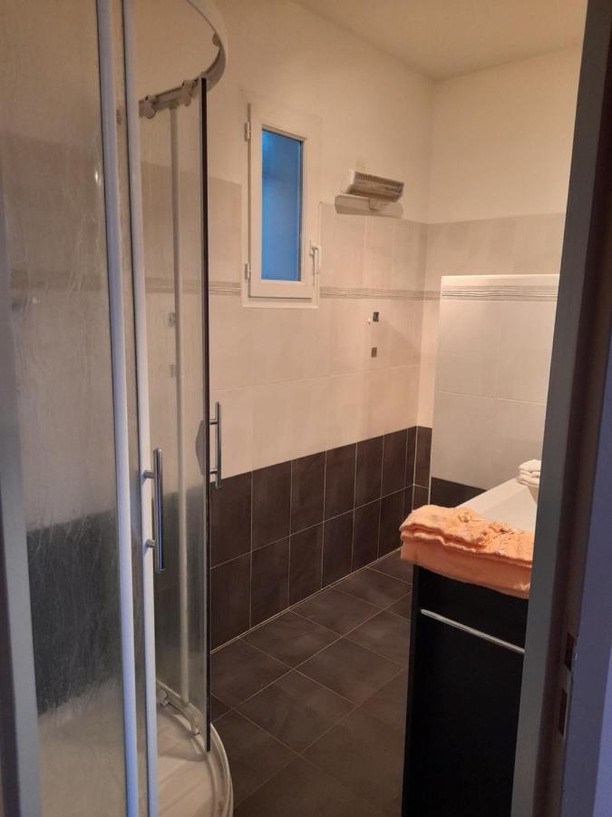 Chez Bernard Et Rosina Bed & Breakfast Esperaza ภายนอก รูปภาพ